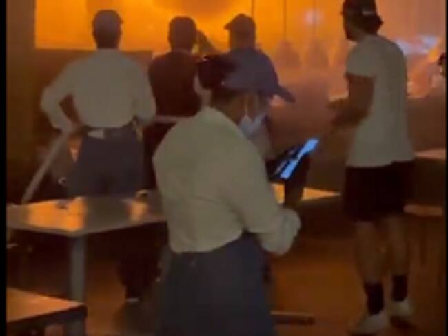 Dos brigadistas resultaron con lesiones en incendio del Club Campestre