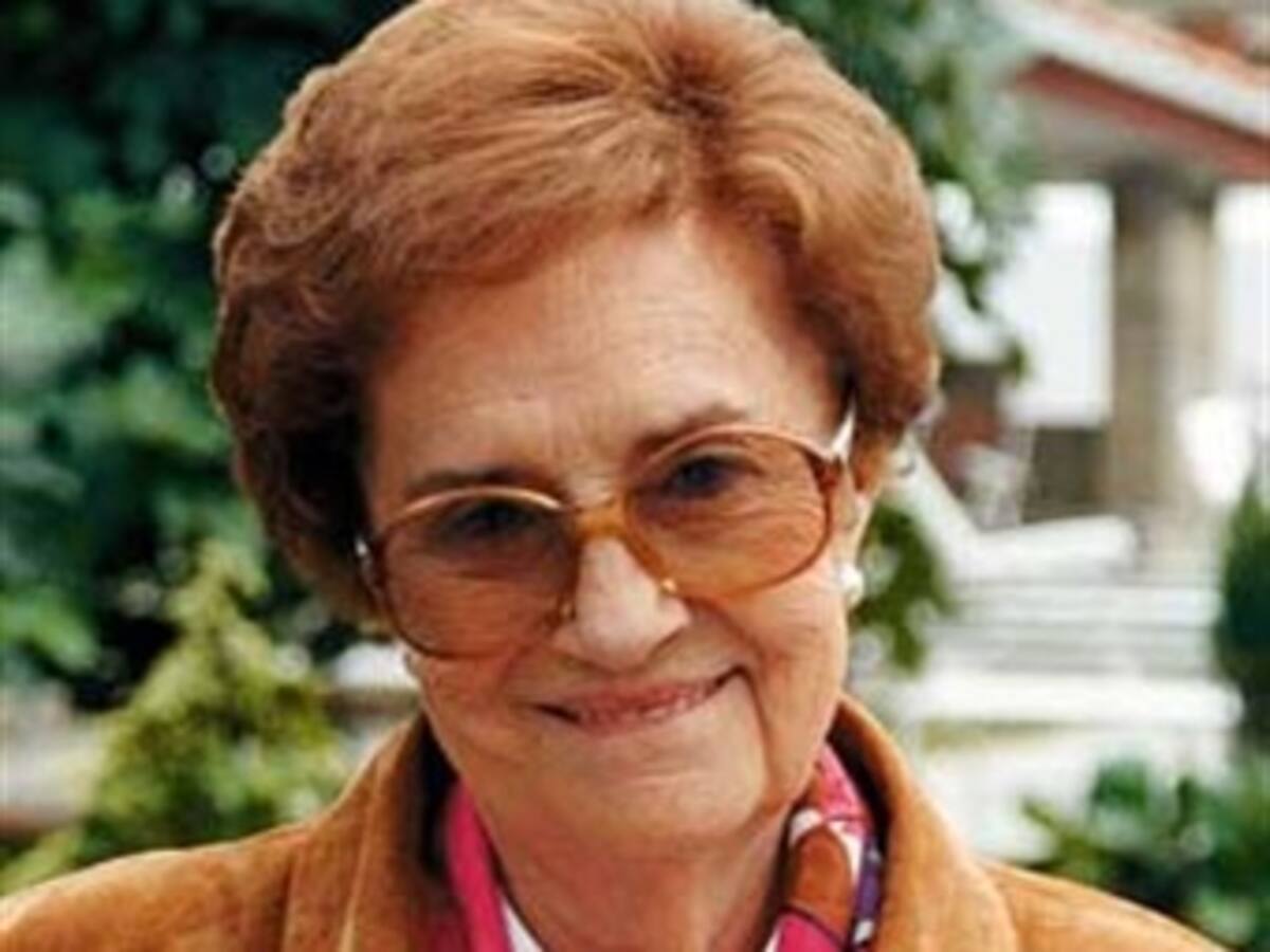 Murió Corín Tellado, la más leída en español, después de Cervantes