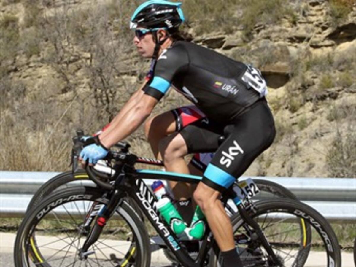 Rigoberto Urán sufre aparatosa caída en campeonato mundial de ciclismo en ruta