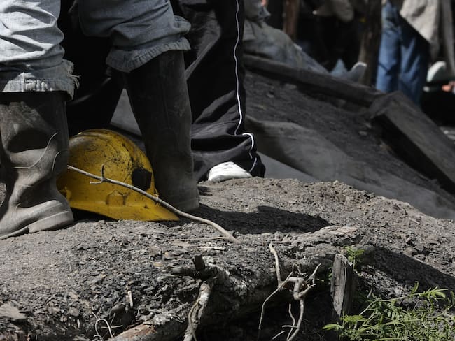 Atentado en mina de Buriticá, Antioquia, dejó 2 muertos  y 14 heridos