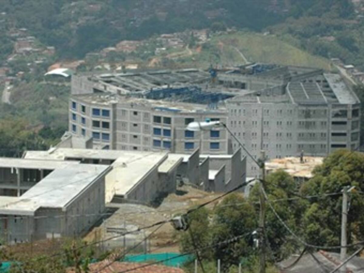 La Personería de Medellín pide soluciones a crisis en cárcel El Pedregal