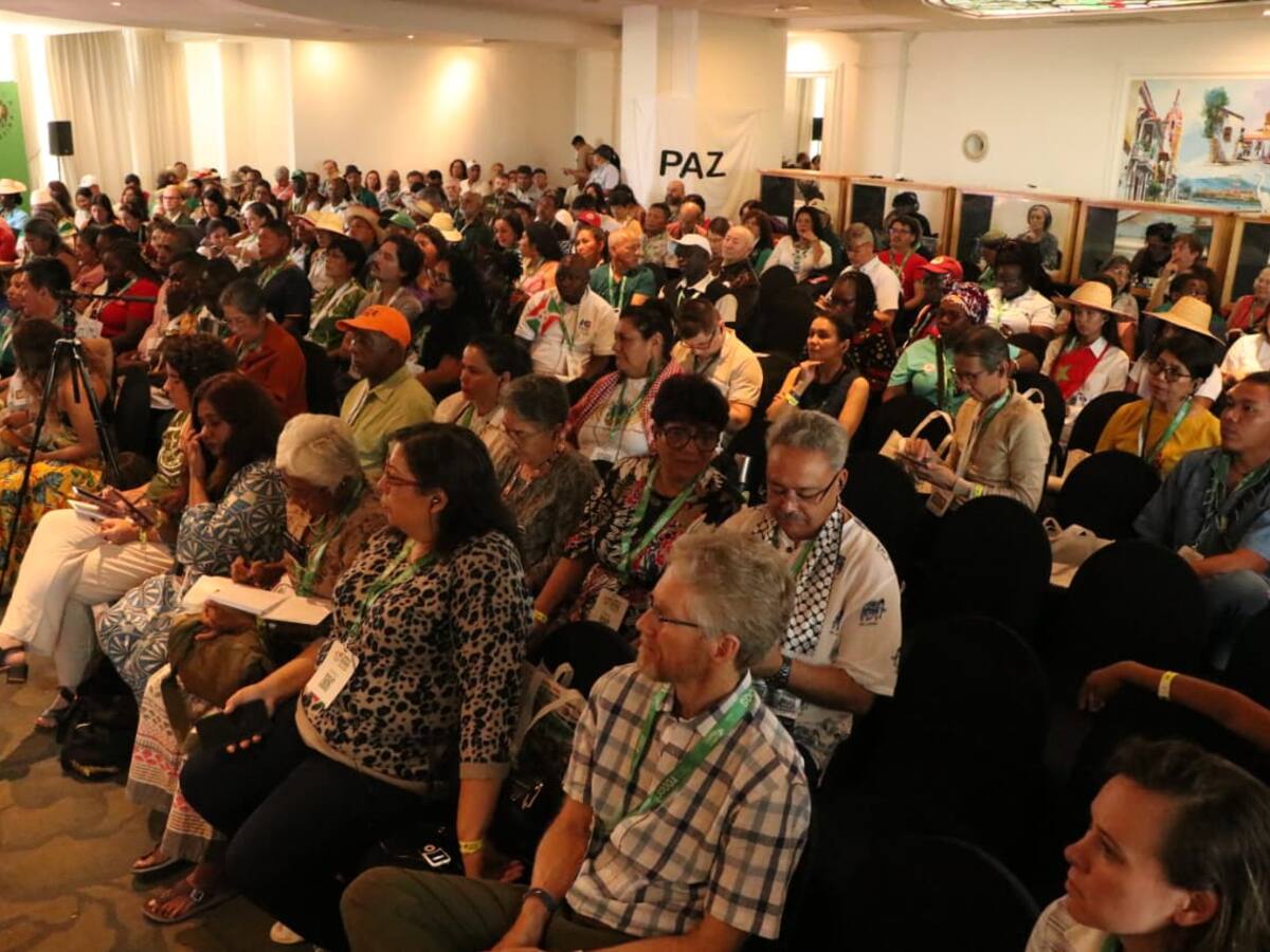 Pueblos y movimientos sociales instalan Foro internacional en Cartagena
