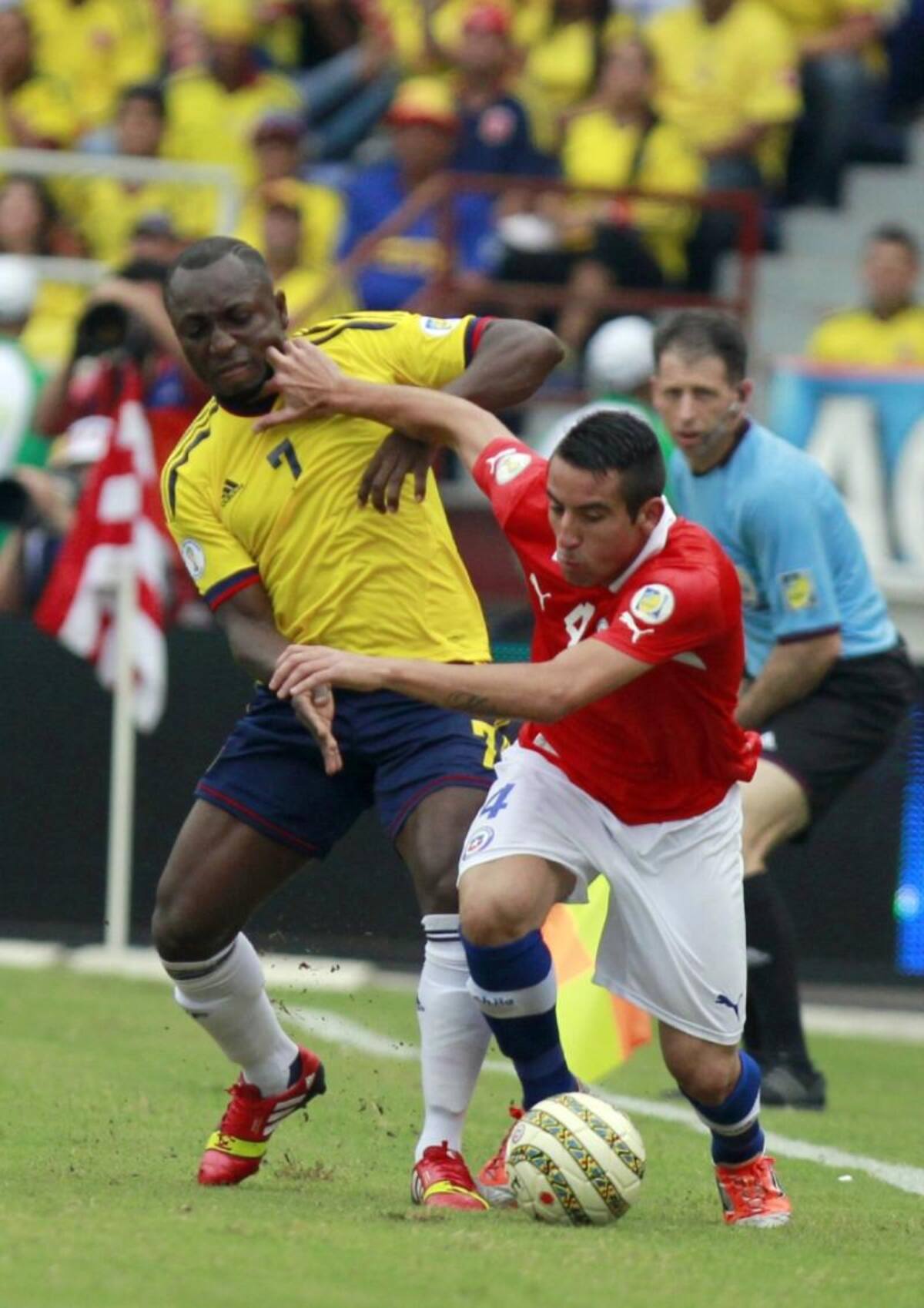 Los goles chilenos los marcaron Arturo Vidal y Alexis Sánchez (2). Teófilo Gutiérrez y Falcao (2) remontaron y aseguraron el boleto a Brasil.