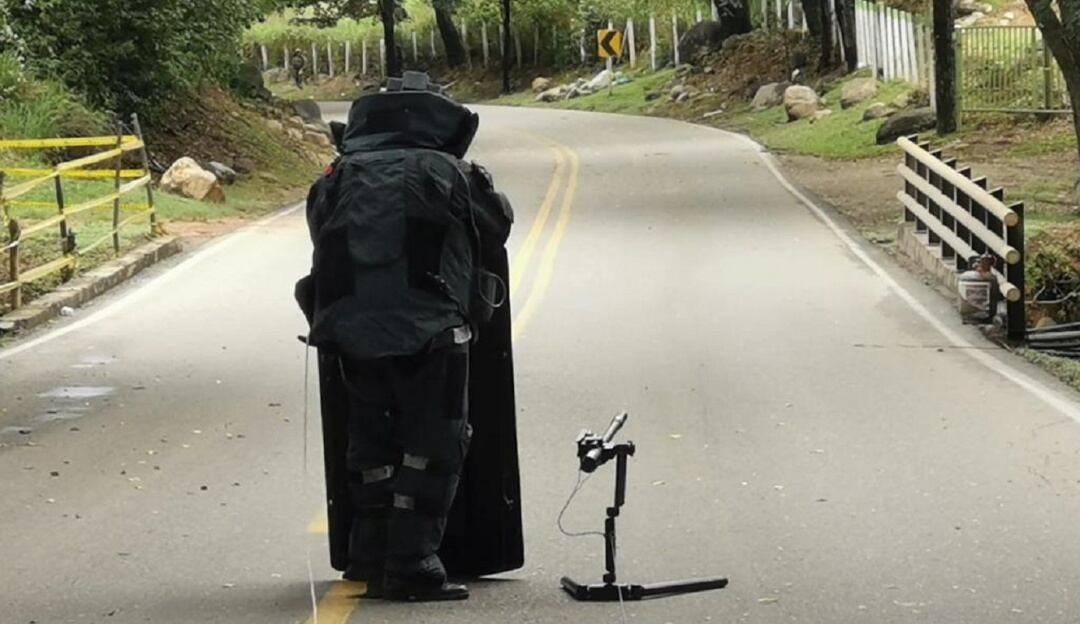 Desactivan artefactos explosivos 