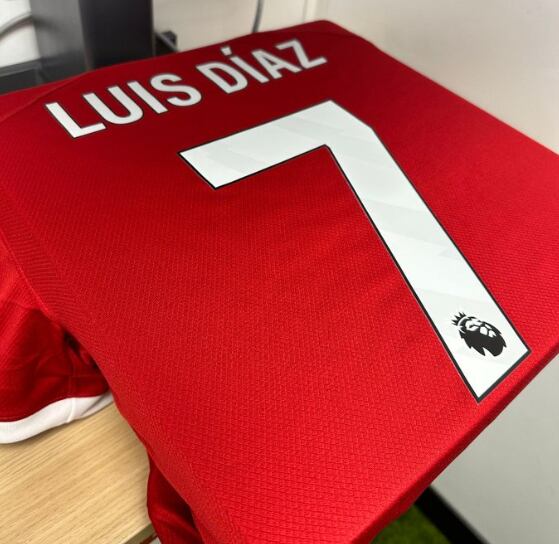 La camiseta número 7 de Luis Díaz / liverpoolfc.com