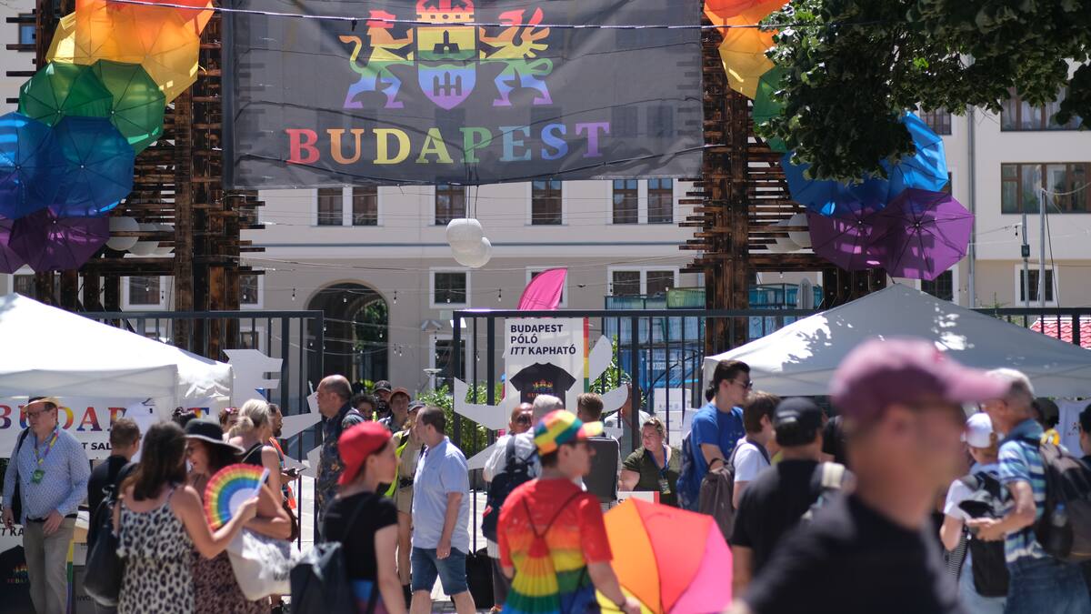 Budapest: cientos de personas se reúnen para conmemorar la Marcha del Orgullo pese a la prohibición