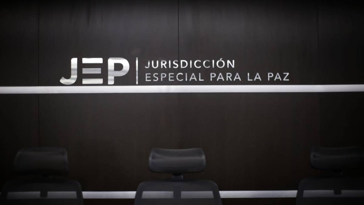 Cinco exparamilitares tendrán que declarar en la JEP