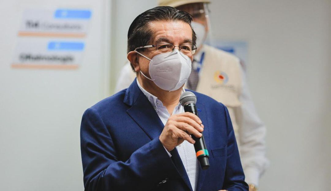 El ministro de Salud, Fernando Ruiz, resaltó la labor de los vacunadores.