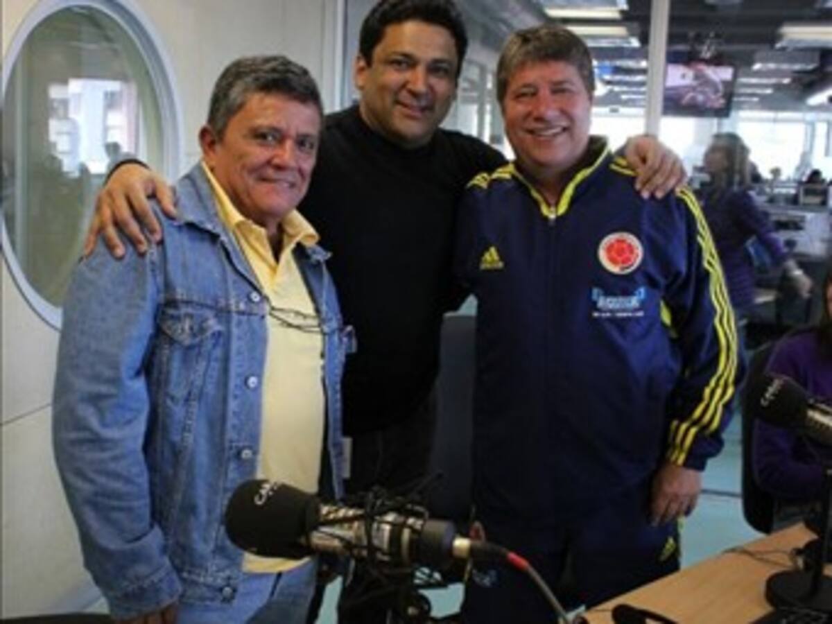 El Bolillo Gómez, el Cholo Valderrama, Alejandro Cuellar y Elizabeth Alliance