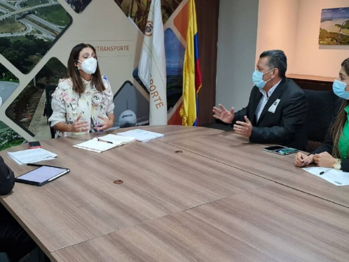 MinTransporte entregó $13 mil millones para una vía de Ibagué