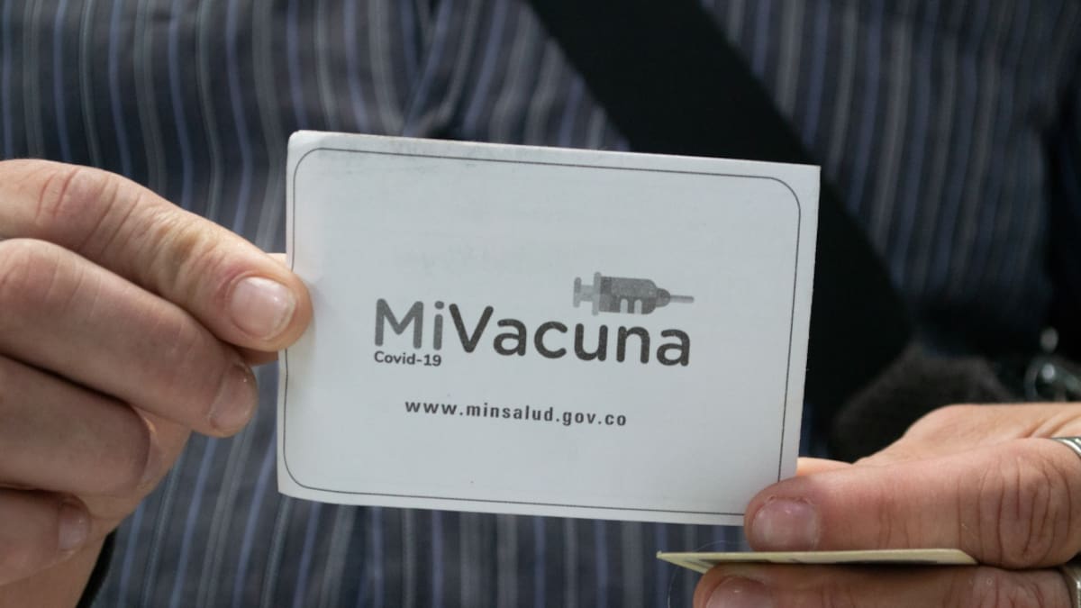 Empezó el negocio de los certificados digitales de vacunación en Colombia