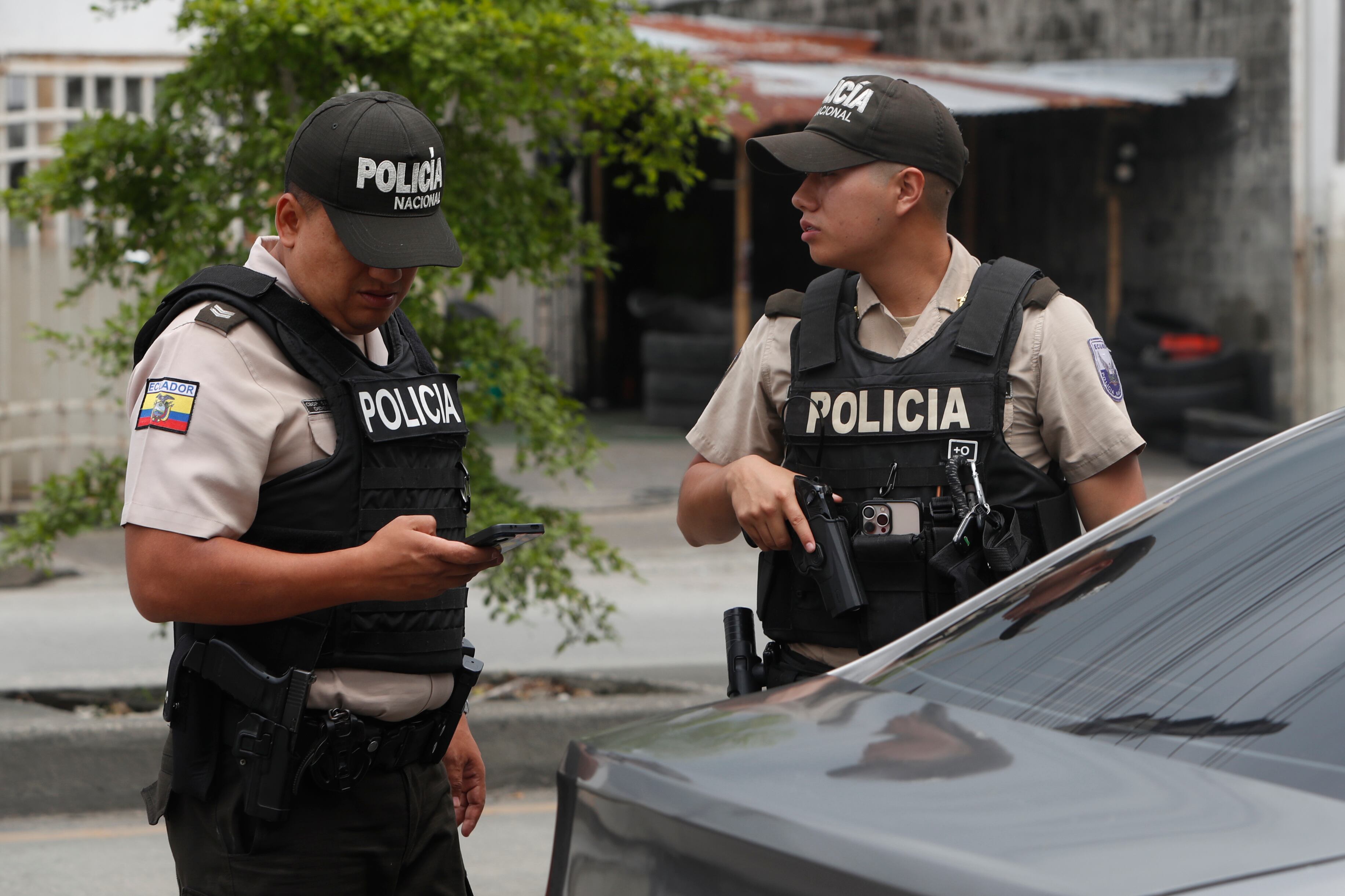 La Policía, que actuó en coordinación con el Ejército, rescató a los colombianos que habían sido secuestrados por Comandos de la Frontera, disidencia de las extintas FARC.
EFE/ Carlos Durán Araújo
