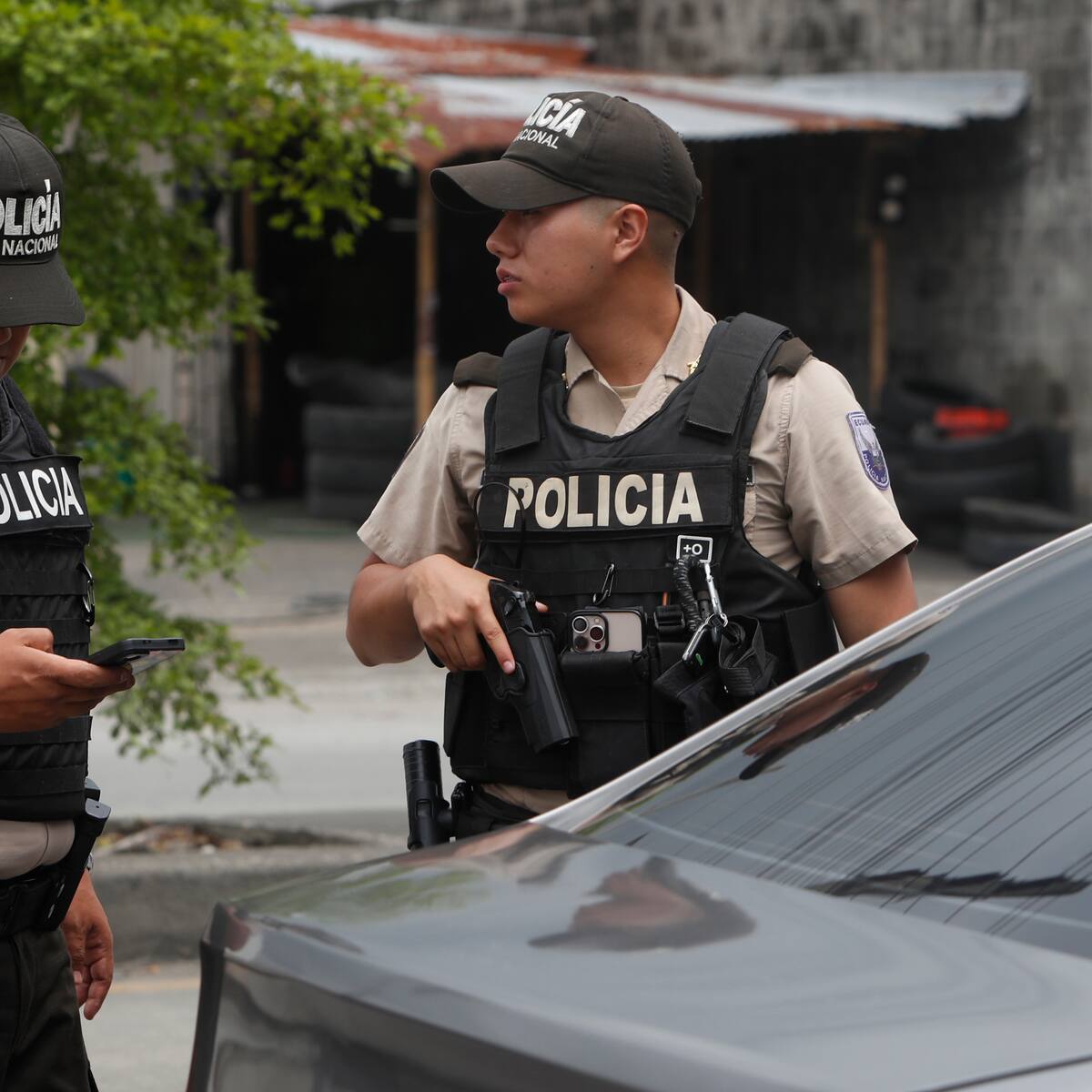 Policía ecuatoriana rescata a dos colombianos secuestrados por disidencias en la frontera