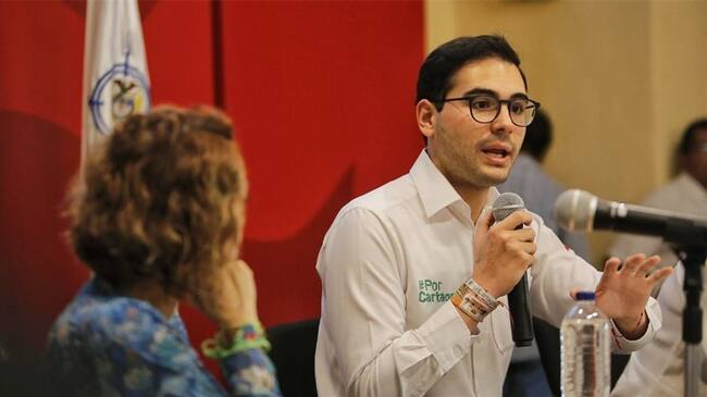 Sergio Londoño confirmó que se trata de un docente que violó y embarazó a una de estudiante de 13 años de edad. Foto: Alcaldía de Cartagena