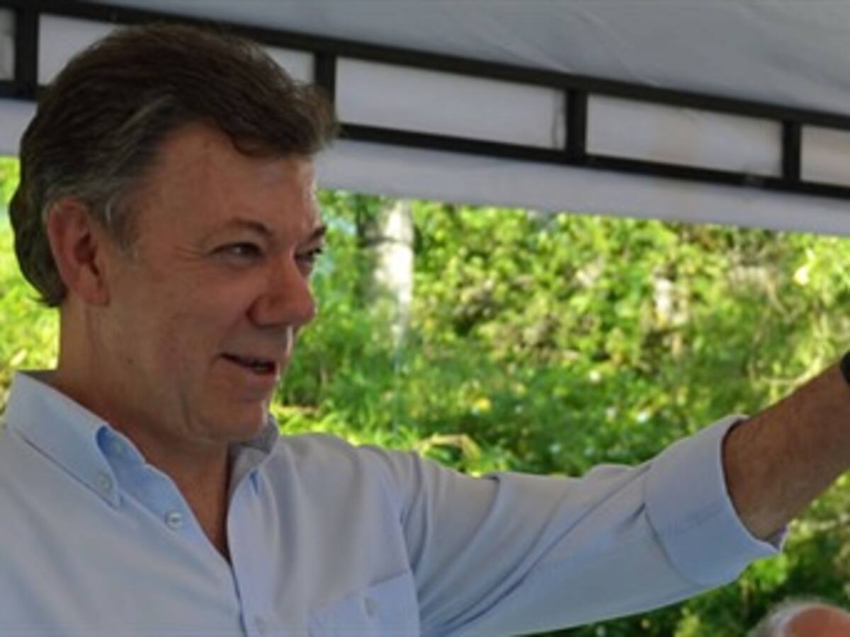 Santos hablará de economía y paz en Londres, Israel y Palestina