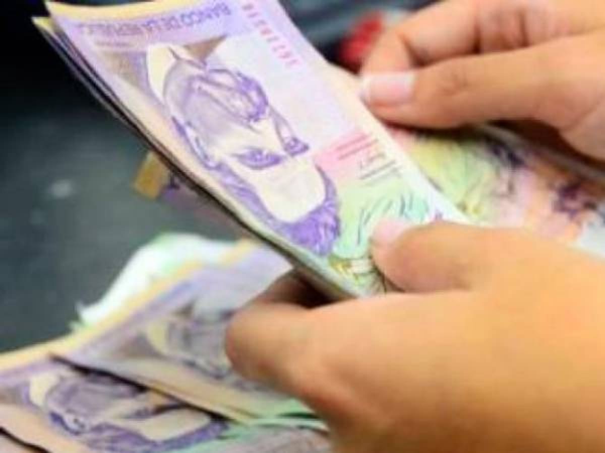 ¿Cuánto subirá el salario mínimo en 2024? Gobierno habló del aumento