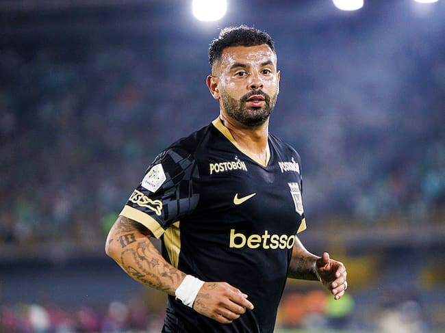 BOGOTA, COLOMBIA - MARCH 4: Edwin Cardona of Atletico Nacional looks on during a Categoria Primera A Colombia match between Fortaleza FC and Atletico Nacional at Estadio Nemesio Camacho El Campin on March 4, 2025 in Bogota, Colombia. (Photo by Mauricio Duque/Eurasia Sport Images/Getty Images)