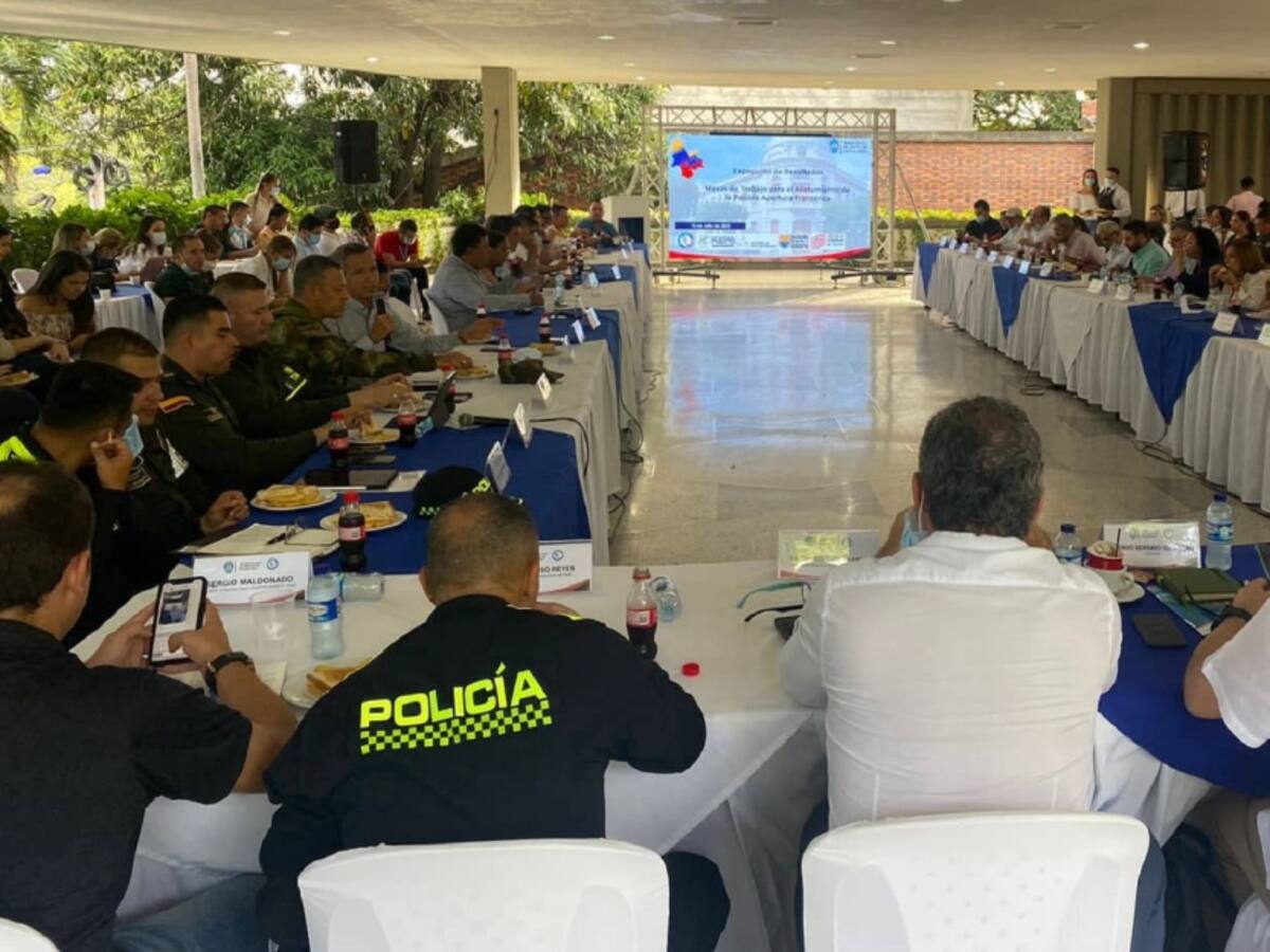 Gobernador revisa contingencia por reapertura de frontera