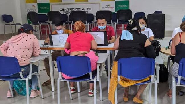 Según la Federación Agrominera del sur de Bolívar, ya son 250 familias que han salido de su territorio hacia el casco urbano de Santa Rosa del Sur