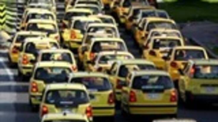 Servicio de taxis ha sido normal en Bogotá, pese a la amenaza de paro