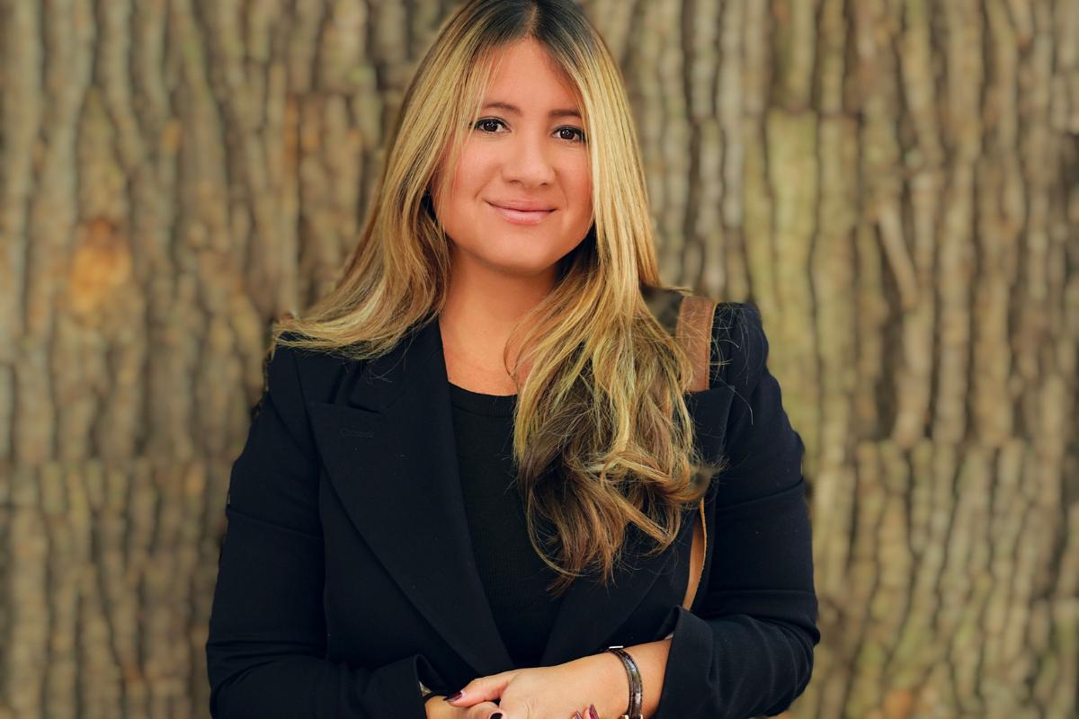 Con más de ocho años de experiencia, esta fotógrafa se ha consolidado como una de las referentes en fotografía gastronómica de restaurantes de ciudades como Miami y Nueva York