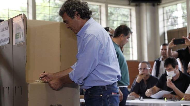 Fajardo: Seguiré trabajando por la educación y estaré atento a la política