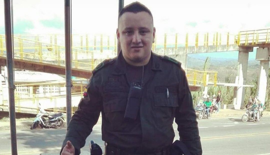 El fallecido era oriundo de Pasto, Nariño, y llevaba más de 7 años en la Policía Nacional y 17 meses en la Estación de Villa Rica.
