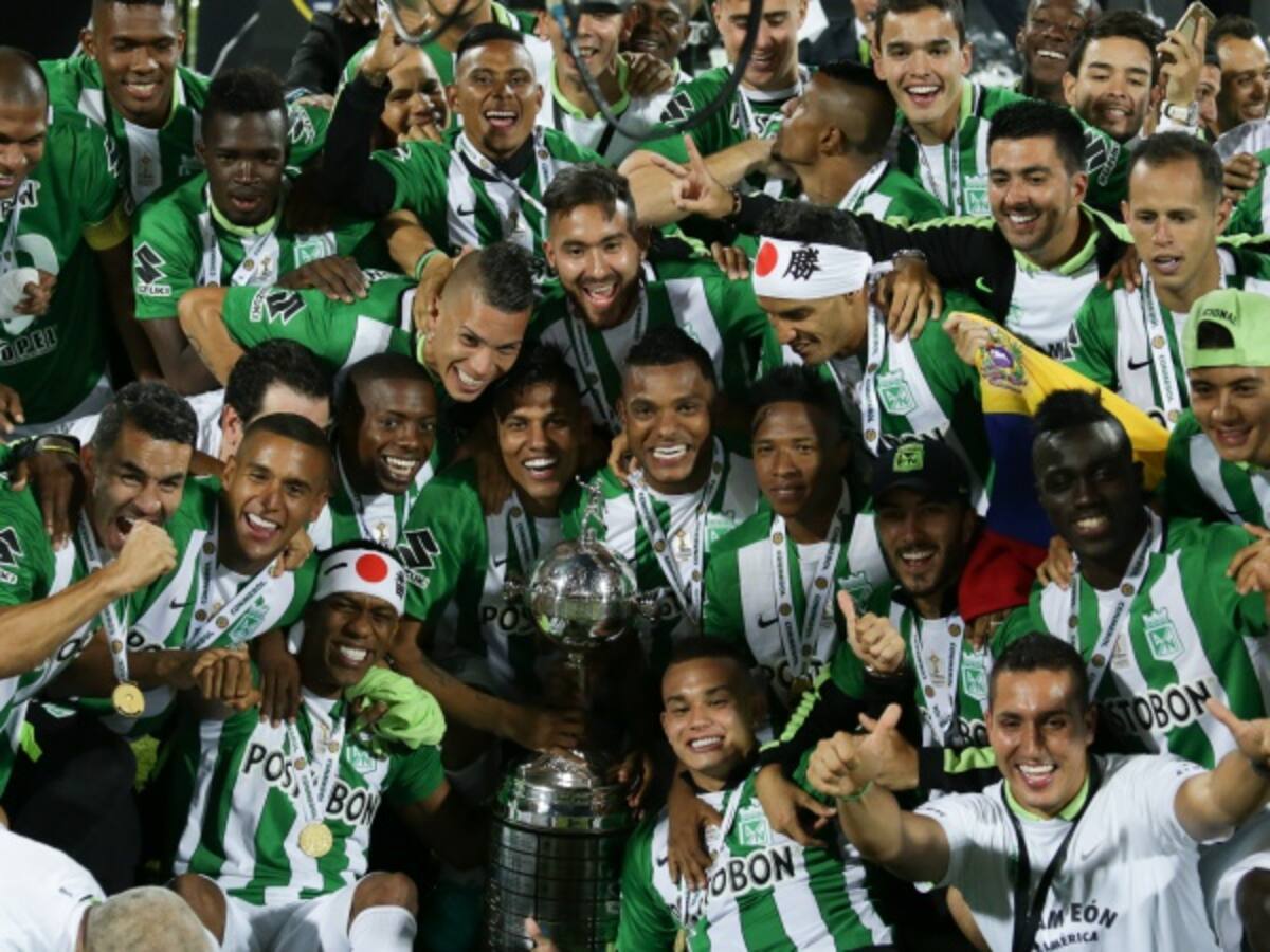 El homenaje de El Alargue al 'Rey de Copas'