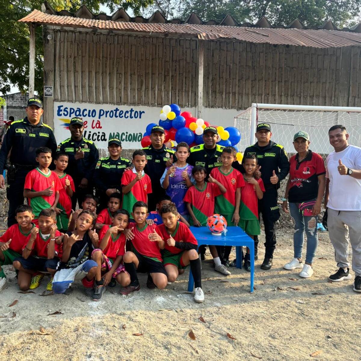 Policía realizó jornada deportiva con habitantes del barrio Minuto de Dios en Magangué