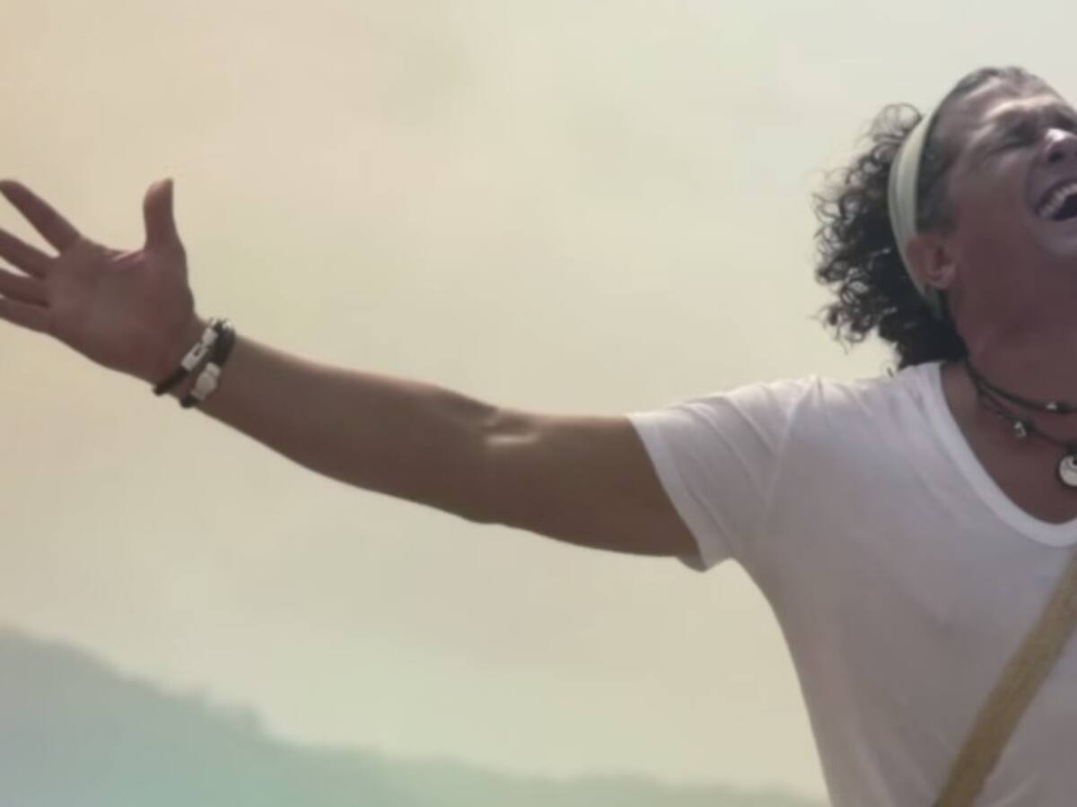 Carlos Vives estrena la nueva versión de "La tierra del olvido"