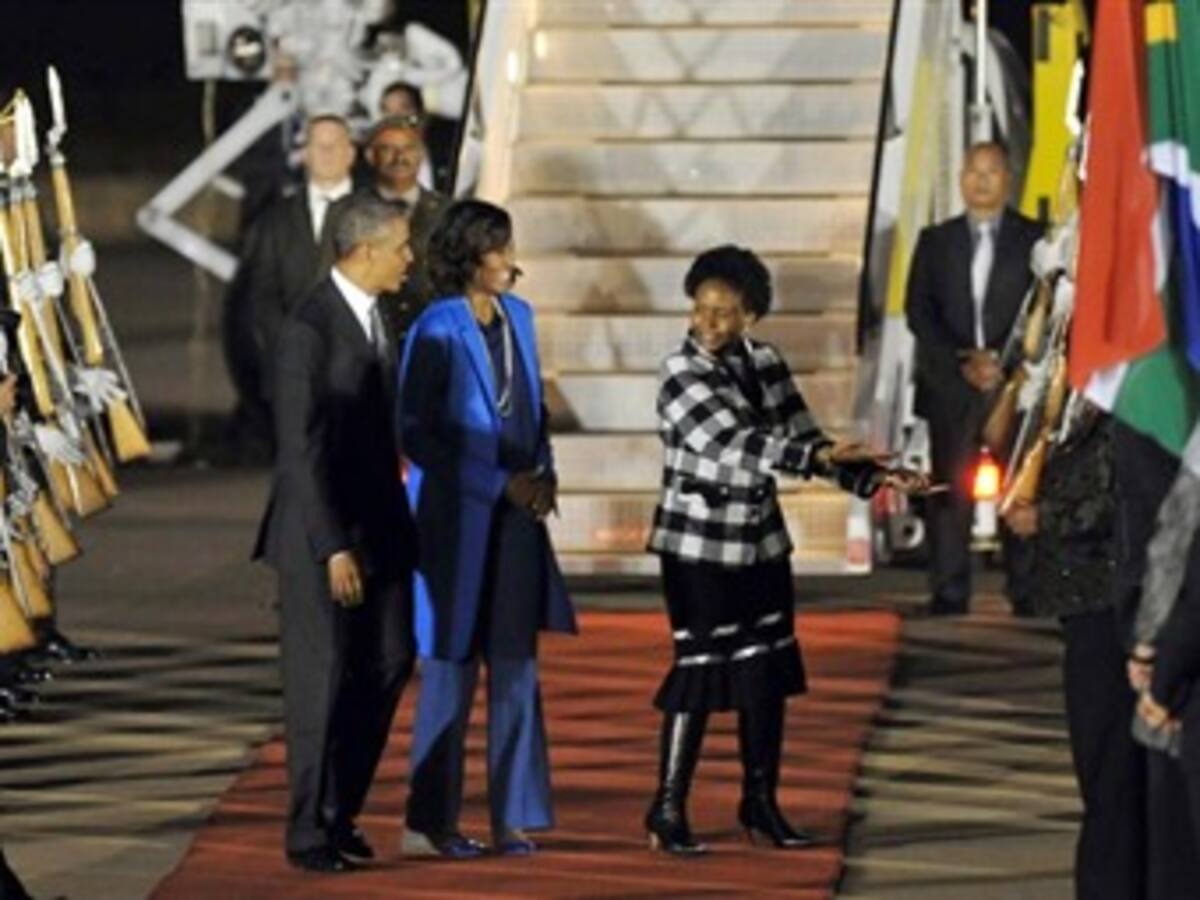 Obama llega a Sudáfrica, que está pendiente del estado de Mandela
