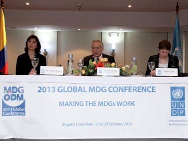 Canciller Holguín, Heraldo Muñoz, Director de PNUD para América Latina y el Caribe y Helen Clark, directora global del Programa de las Naciones Unidas para el Desarrollo (PNUD). Foto: Felipe Pinzon –OP Cancillería.