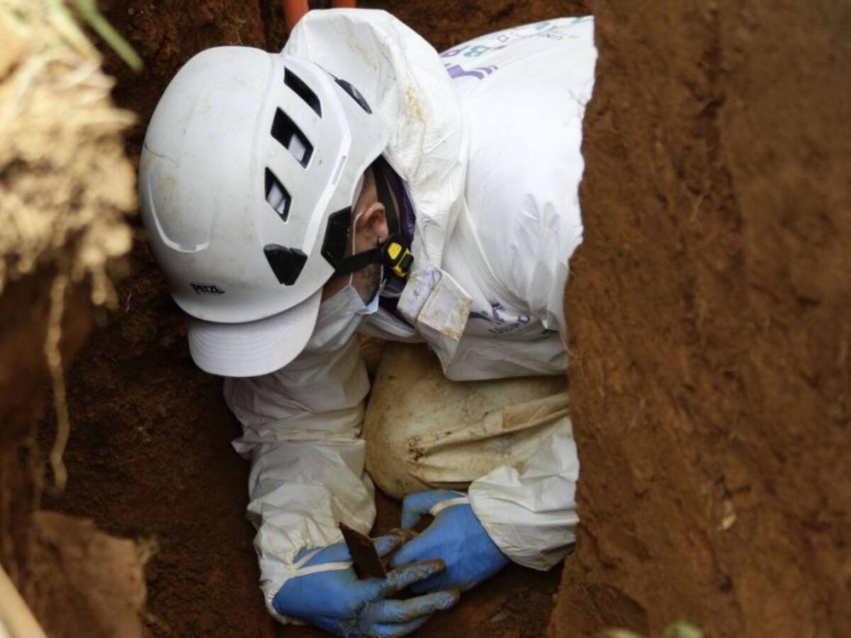 Recuperan diez cuerpos que serían de personas desaparecidas en el conflicto armado en Antioquia