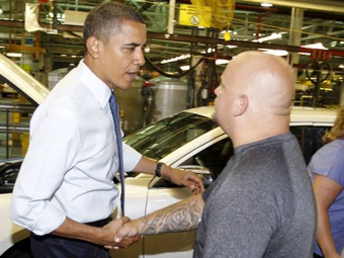 Obama dice que son necesarios sacrificios para relanzar sector del automóvil