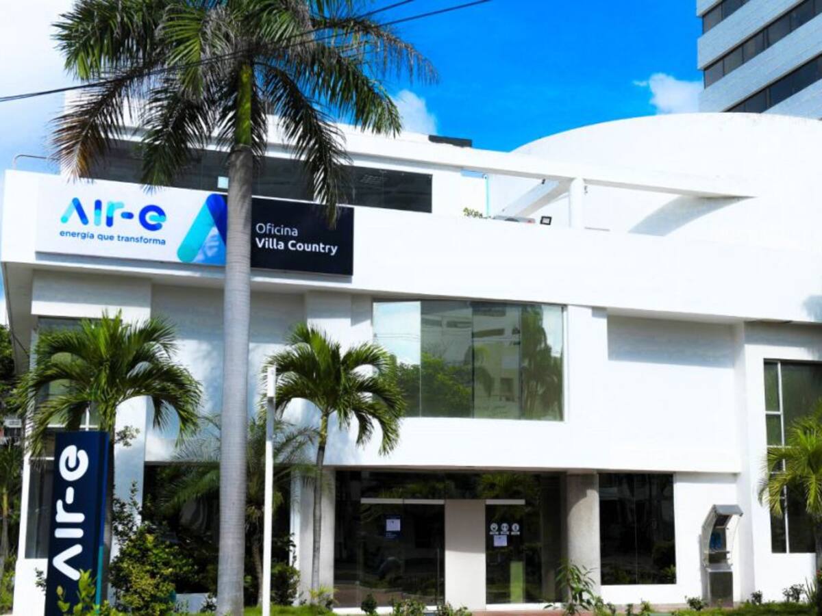 Una menor resultó quemada al caer cable de energía en Barranquilla