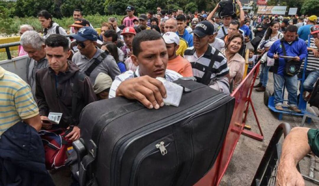 Venezolanos en frontera.