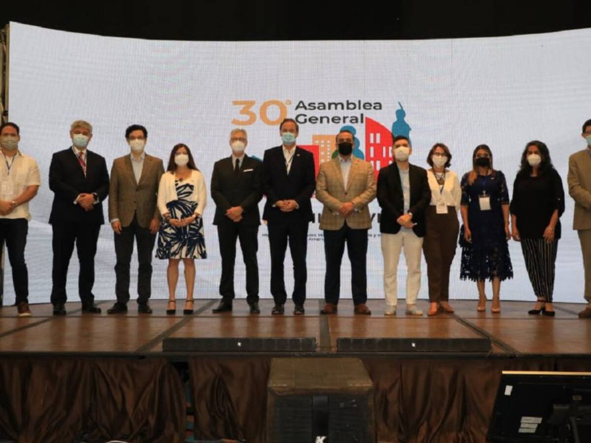 MinVivienda instó a controlar expansión urbana y ampliar servicios públicos