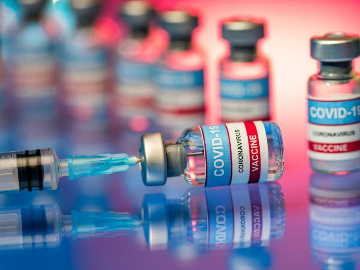 UE amenaza a farmacéuticas con tribunales si no cumplen con las vacunas