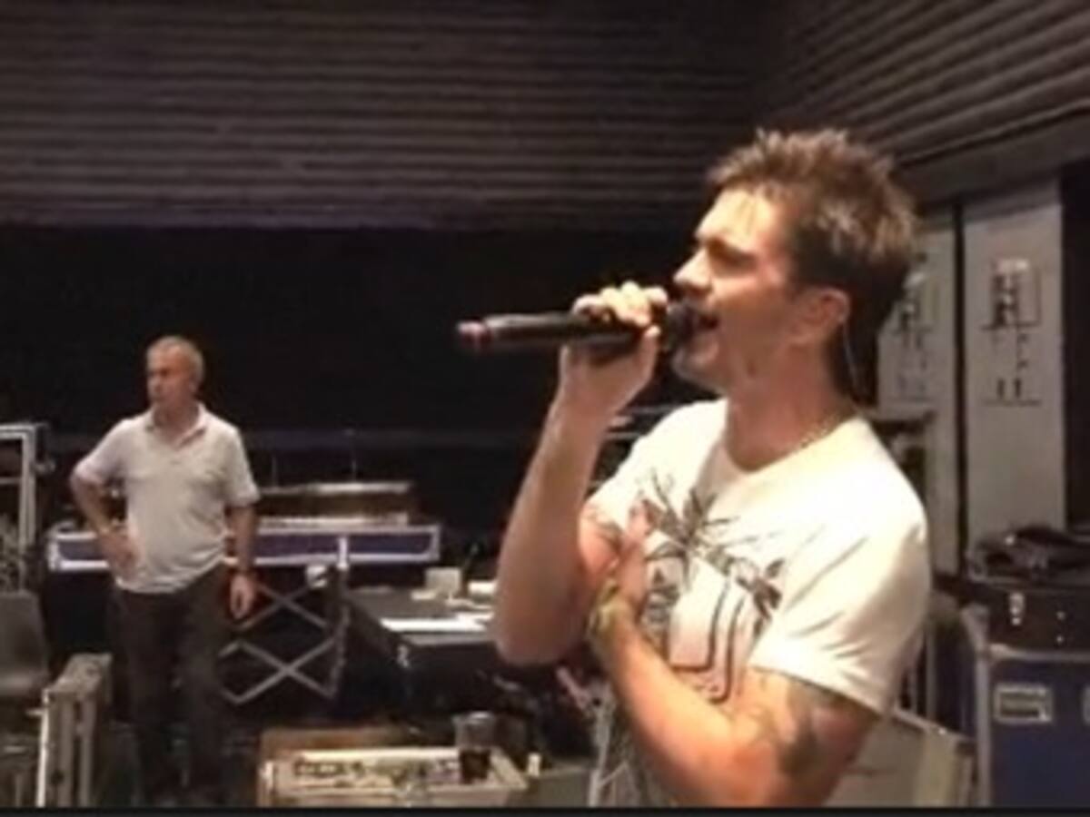 Juanes interpreta 'De Música Ligera' en homenaje a Cerati