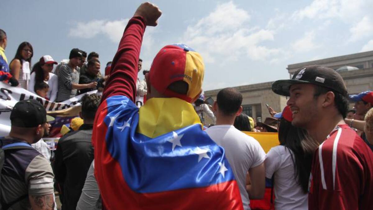 Instalarán mesa de diálogo en Bogotá para tratar situación de migrantes venezolanos