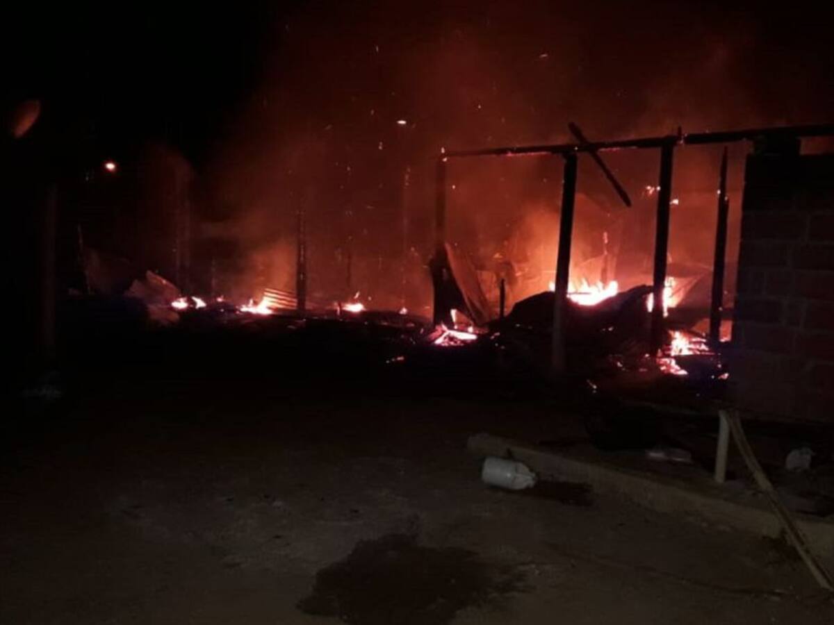 Cuatro casas quemadas dejó un incendio en Caucasia