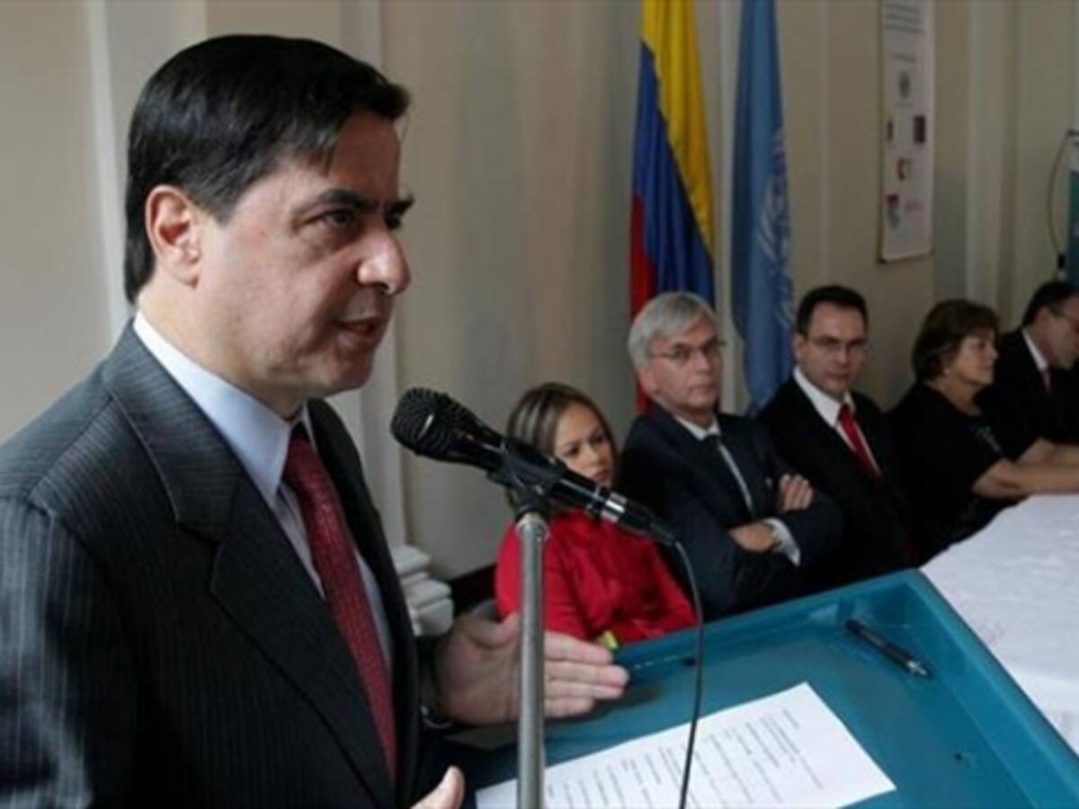 "Hay un bloqueo en el Congreso que impide regular derechos de los gays"