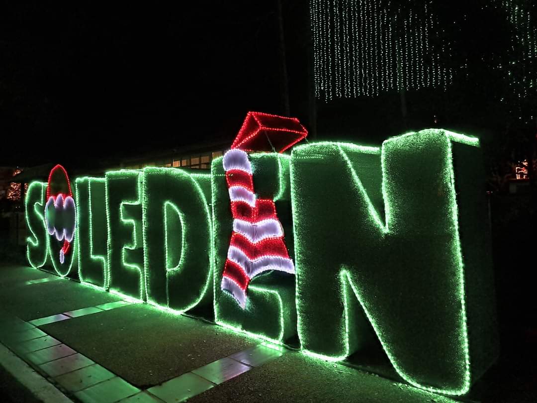 Alumbrado navideño en el parque recreacional Soledén de Comfenalco, Quindío. Foto Cortesía Comfenalco