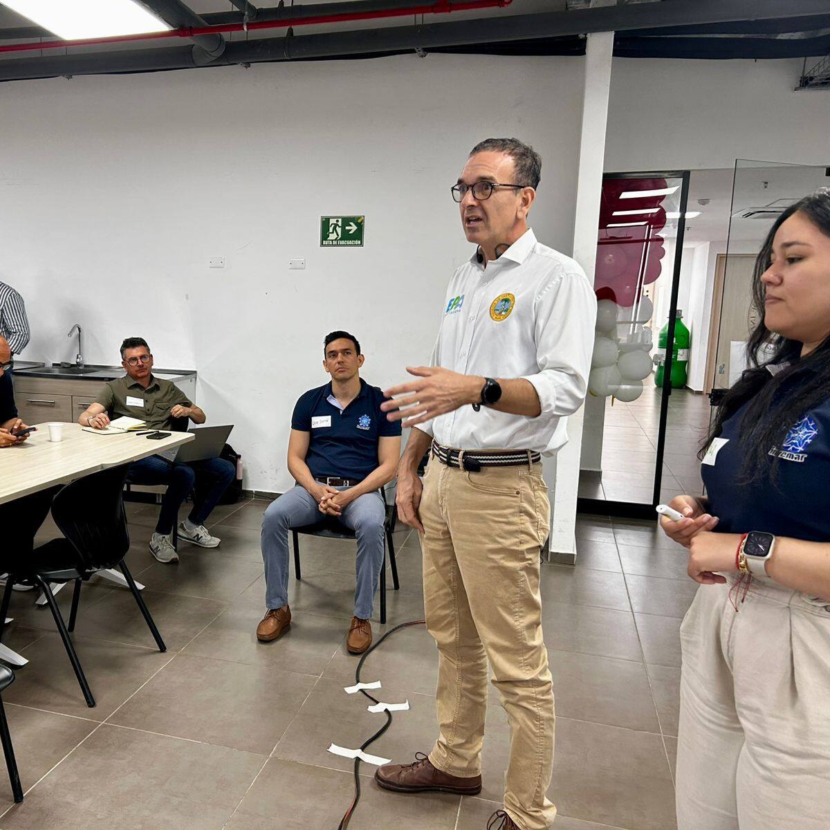 EPA e Invemar realizaron taller sobre el uso de los cuerpos de agua en Cartagena