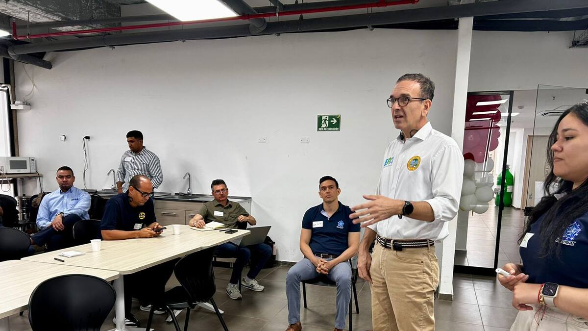 EPA e Invemar realizaron taller sobre el uso de los cuerpos de agua en Cartagena