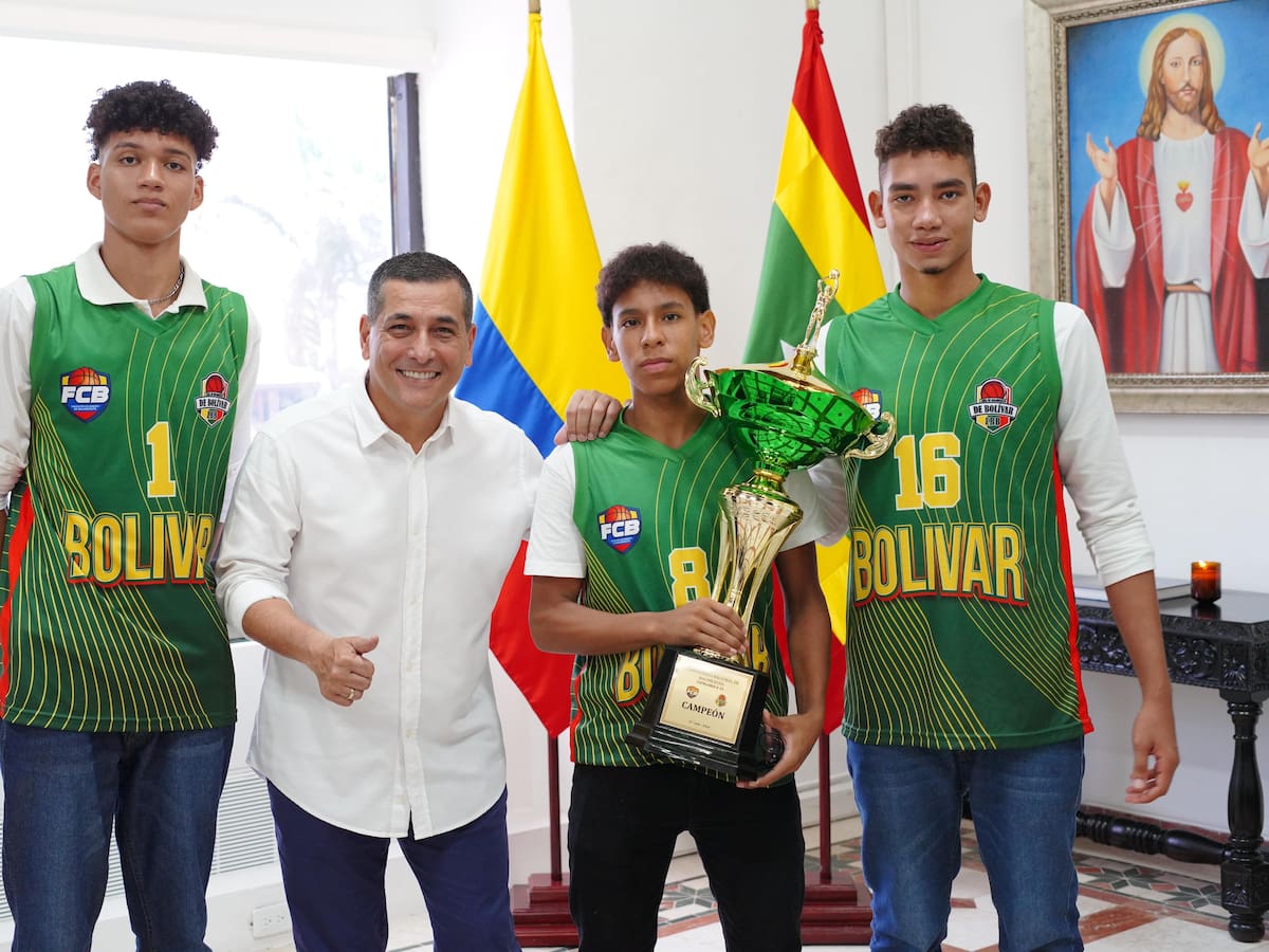 Selección Bolívar de Baloncesto recibió reconocimiento en Cartagena