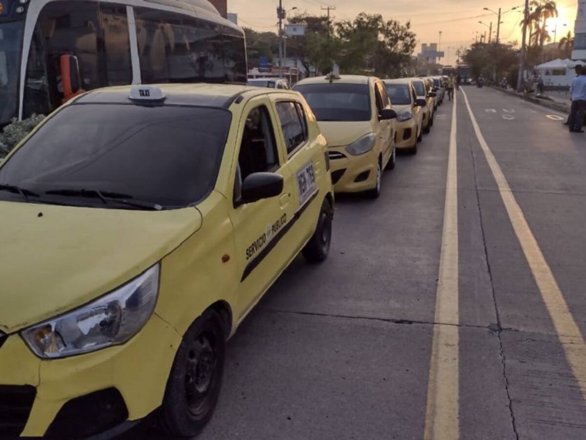 Transcaribe suspendió operación en Cartagena por protestas de taxistas