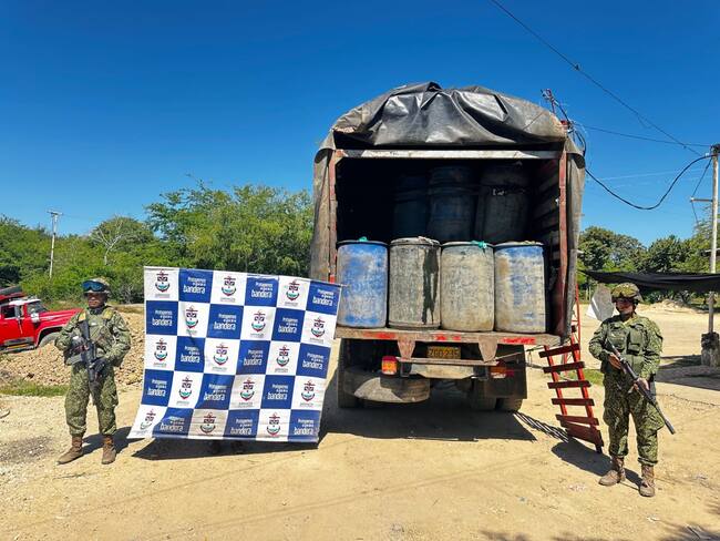 Armada inmoviliza insumos usados para procesamiento de sustancias ilícitas en Bolívar