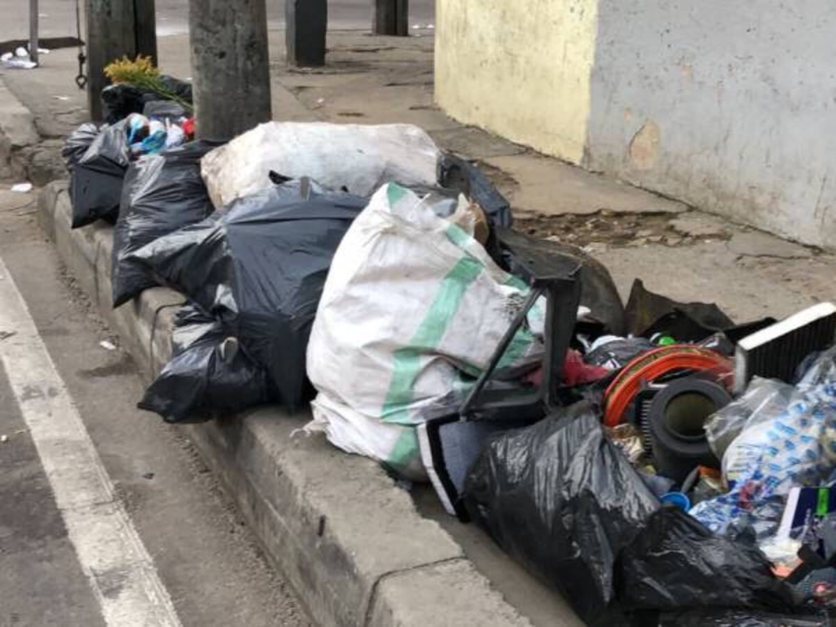Siguen las quejas por basura acumulada en Bogotá