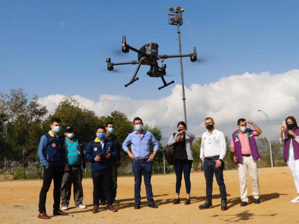 VIDEO: Con dron vigilarán que no invadan terrenos en Bucaramanga